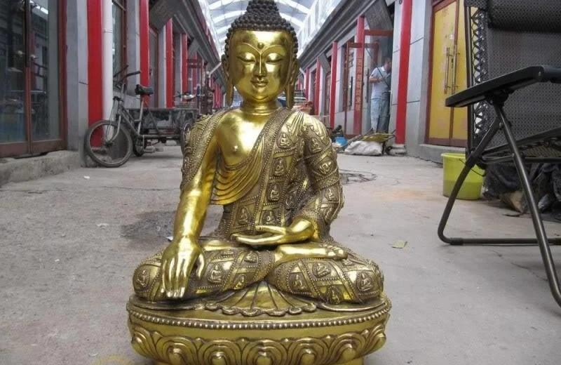 Tibet Folk Buddhism Bronze Copper Gild RuLai Sakyamuni Tathagata Buddha Statue
Tibet Folk Buddhism Bronze Copper Gild RuLai Sakyamuni Tathagata Buddha Statue