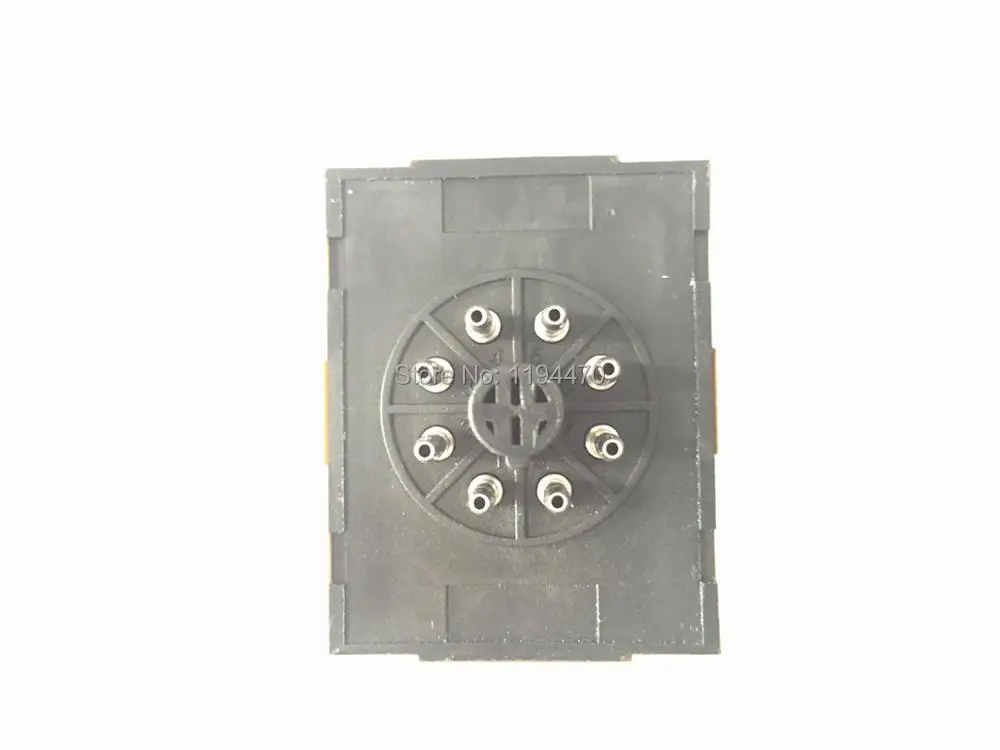 5 set/Lot AH3-3 AC 110V 30S Power On Delay Timer Time Relay 110VAC 30sec 0-30 second 8 Pins With PF083A Socket Base
5 set/Lot AH3-3 AC 110V 30S Power On Delay Timer Time Relay 110VAC 30sec 0-30 second 8 Pins With PF083A Socket Base