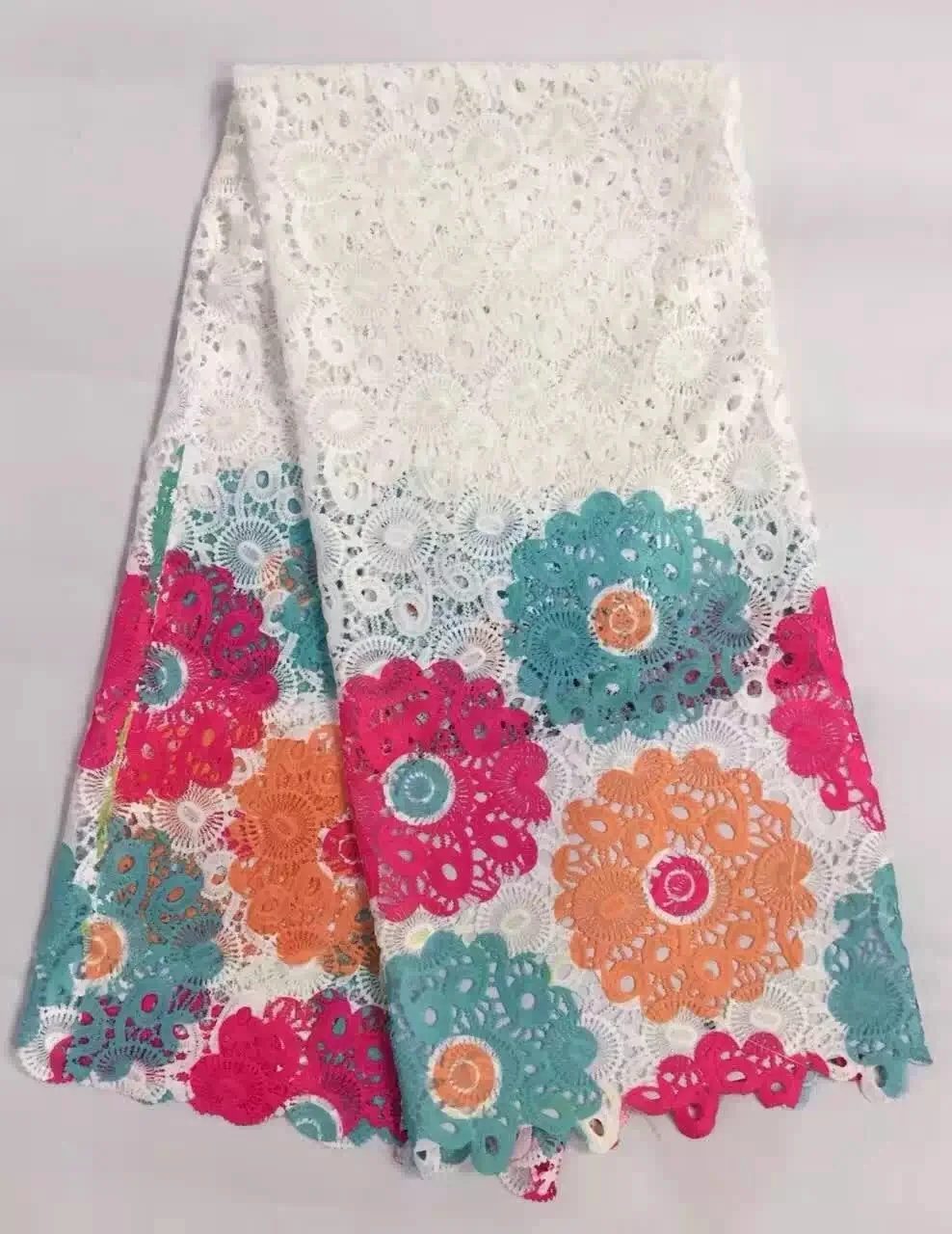 Multicolor African Lace fabric 2017 New Arrival African Cord Lace For Wedding Dresses Guipure Lace Fabric High Quality K-R973B
Multicolor African Lace fabric 2017 New Arrival African Cord Lace For Wedding Dresses Guipure Lace Fabric High Quality K-R973B