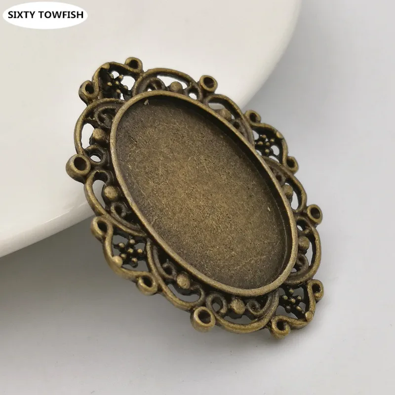 40PCS 38*31MM inner:18x25mm Metal Antique Bronze Blank Flower Cameo Cabochon Pendant DIY jewelry accessories
40PCS 38*31MM inner:18x25mm Metal Antique Bronze Blank Flower Cameo Cabochon Pendant DIY jewelry accessories