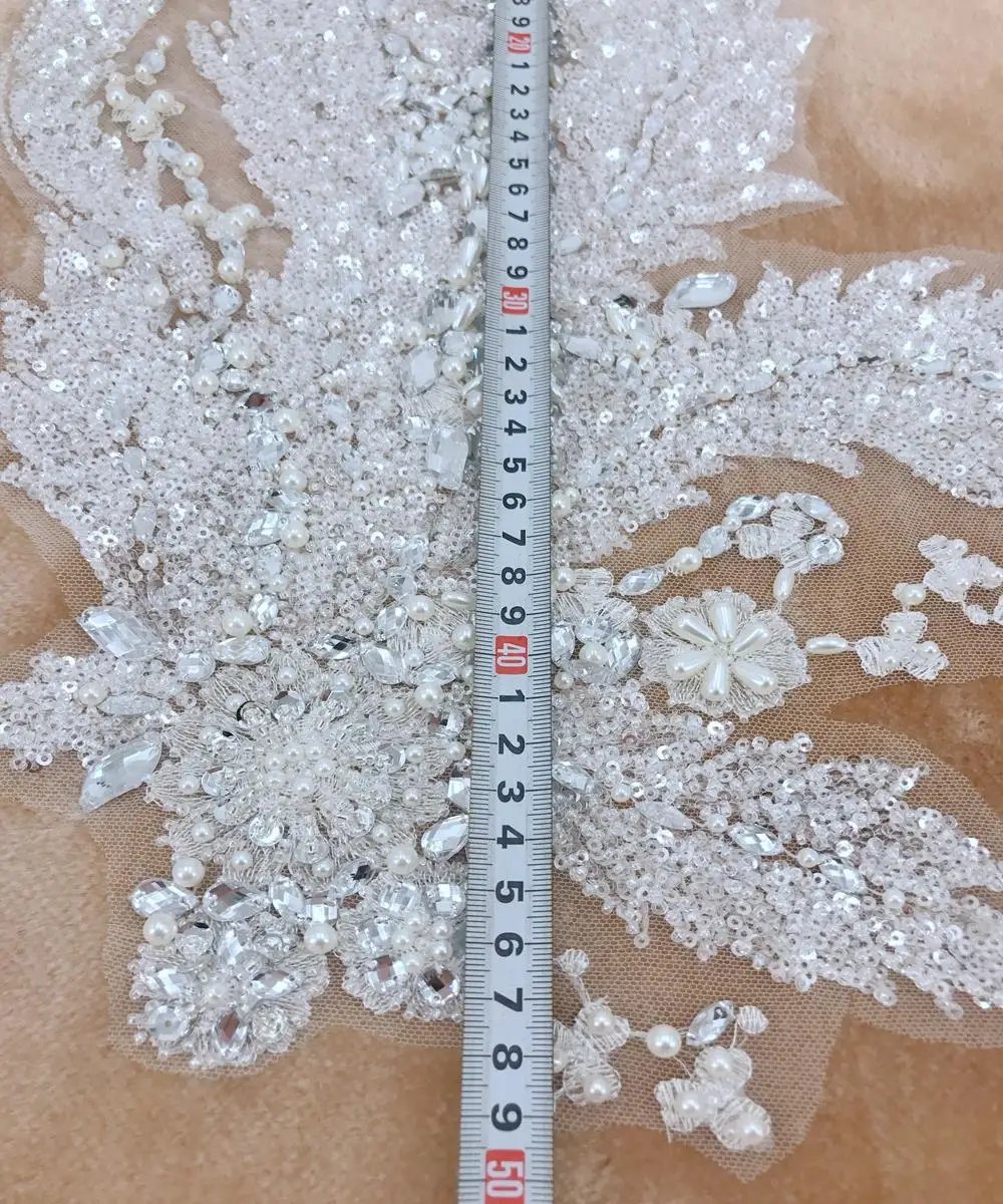 handmade white Hot drilling Rhinestone lace embroidery patch applique wedding dress bordados DIY Performance clothing
handmade white Hot drilling Rhinestone lace embroidery patch applique wedding dress bordados DIY Performance clothing