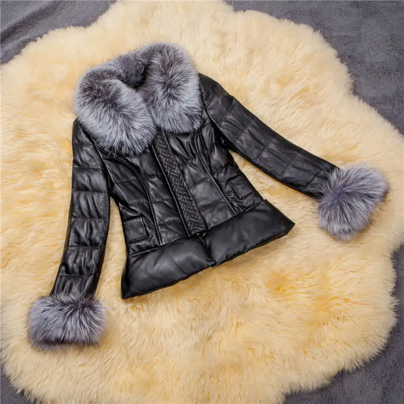 New Winter Faux Leather Fox Fur Coats Jackets Thick Warm Fur Casual Patchwork Zipper Jackets Big Size Women Tops 6Q1618
New Winter Faux Leather Fox Fur Coats Jackets Thick Warm Fur Casual Patchwork Zipper Jackets Big Size Women Tops 6Q1618