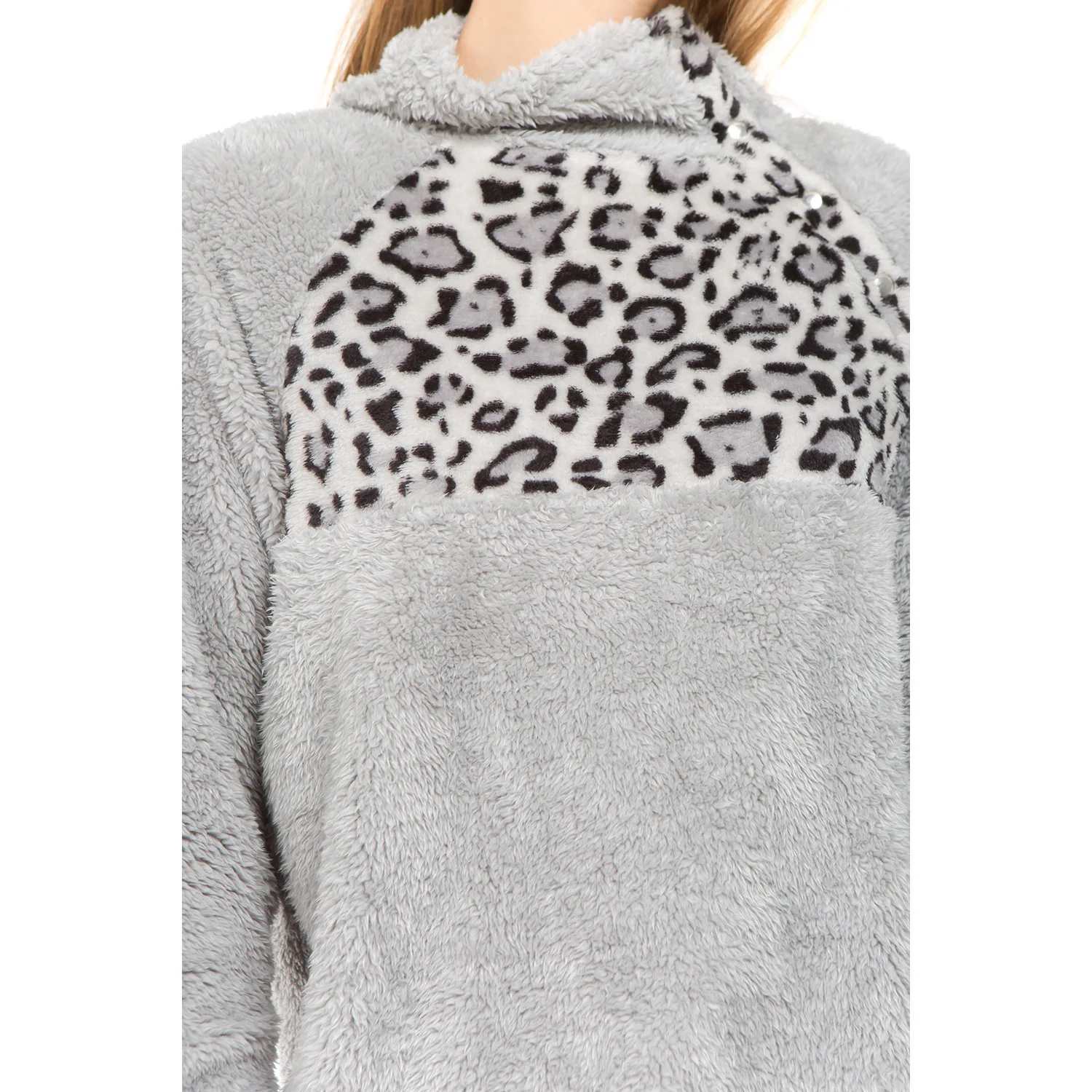 autumn 2021 hot sale fashion woman sweatshirt full leopard print pullovers o-neck slim sheath comfortable sweatshirt
autumn 2021 hot sale fashion woman sweatshirt full leopard print pullovers o-neck slim sheath comfortable sweatshirt