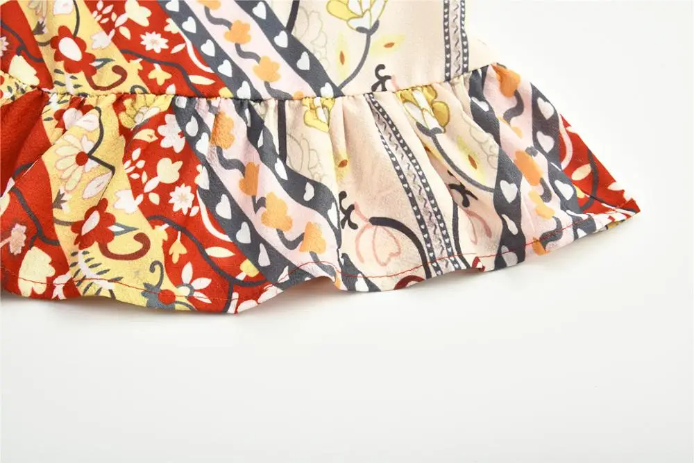 F&U Summer Women Dress Floral Printed Bohemia Beach Chiffon Dress Sexy V-Neck Mini Dress Fashion In Summer 4 Sizes Available
F&U Summer Women Dress Floral Printed Bohemia Beach Chiffon Dress Sexy V-Neck Mini Dress Fashion In Summer 4 Sizes Available