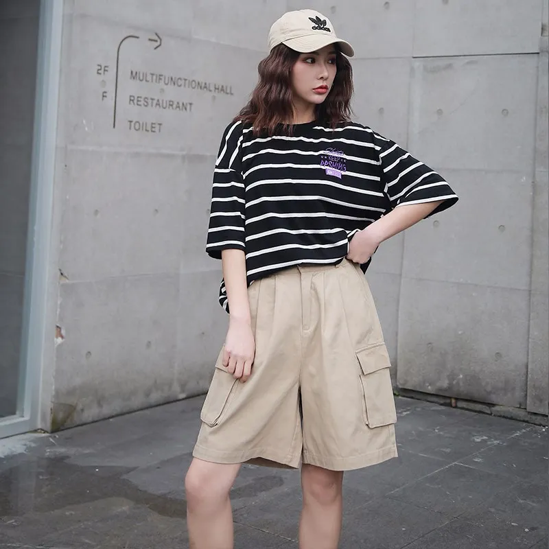 XXL Women Wide Leg Shorts Pocket High Waist Straight Bottoms Summer Shorts England Style Trousers Black Street Wear Half Shorts
XXL Women Wide Leg Shorts Pocket High Waist Straight Bottoms Summer Shorts England Style Trousers Black Street Wear Half Shorts