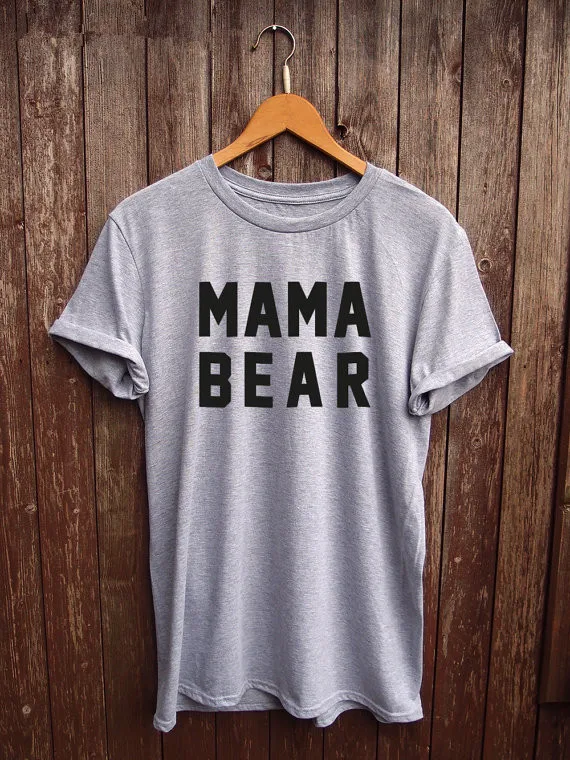 Skuggnas МАМА МЕДВЕДЬ женщины девочки Смешные Топы Футболка подарок для мамы круглый вырез тройники высокое качество футболка Прямая поставка
Skuggnas МАМА МЕДВЕДЬ женщины девочки Смешные Топы Футболка подарок для мамы круглый вырез тройники высокое качество футболка Прямая поставка