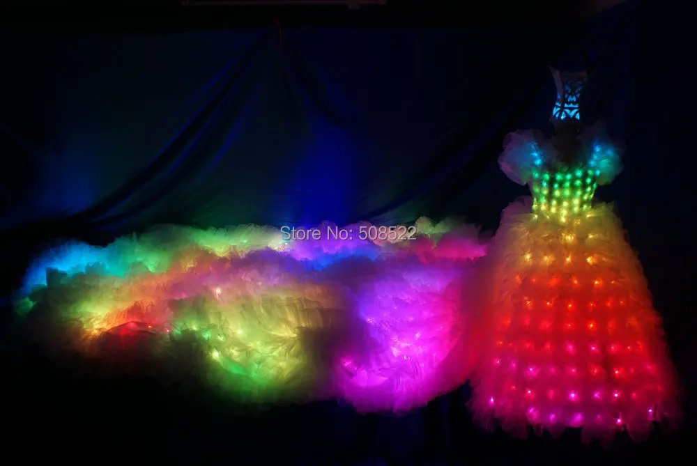 LED fluorescent clothes uniform LED tail wedding dress is 2.8 meters long tail TC-23
LED fluorescent clothes uniform LED tail wedding dress is 2.8 meters long tail TC-23