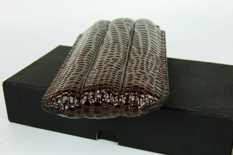 5pcs Crocodile Grain Leather Cigar storage carry Case 3 cigar tubes Travel bag Cigar Humidor Holder tobacco Cigarette Box brown
5pcs Crocodile Grain Leather Cigar storage carry Case 3 cigar tubes Travel bag Cigar Humidor Holder tobacco Cigarette Box brown