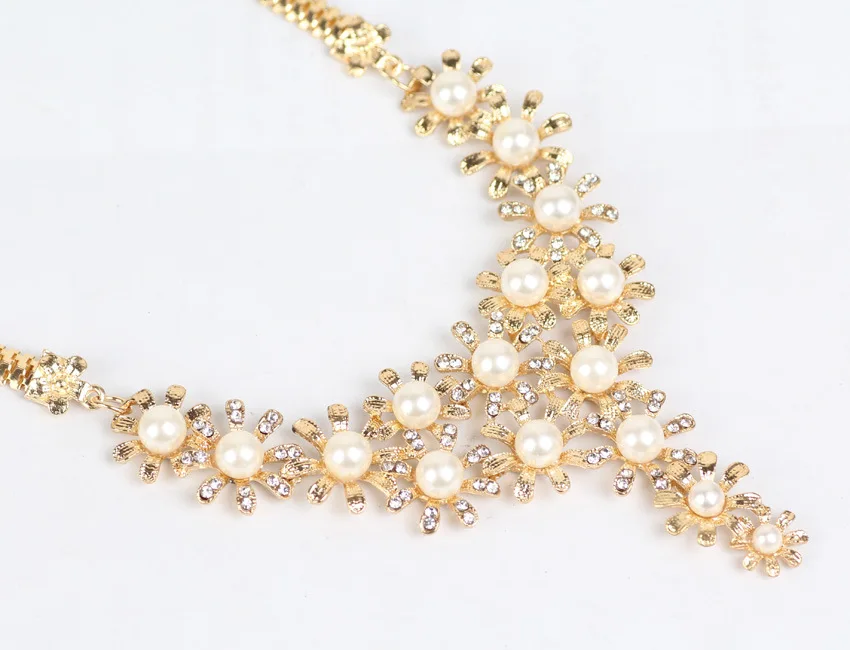 Elegant Pearl Jewelry Set 2019 New Gilded Silver Rhine Necklace Earrings Earrings Wedding Jewelry Set Sunflower PendantWholesale
Elegant Pearl Jewelry Set 2019 New Gilded Silver Rhine Necklace Earrings Earrings Wedding Jewelry Set Sunflower PendantWholesale