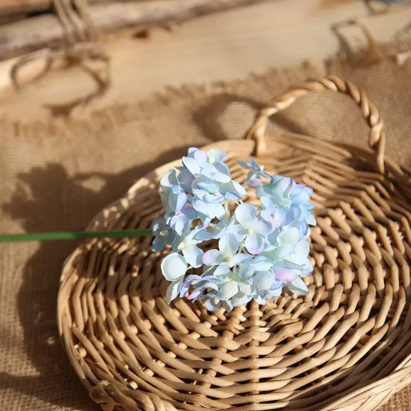 1 Branch Artificial Hydrangea Silk Flowers Home Garden Table Office Wedding Bouquet Decor Flower Party Decoration
1 Branch Artificial Hydrangea Silk Flowers Home Garden Table Office Wedding Bouquet Decor Flower Party Decoration