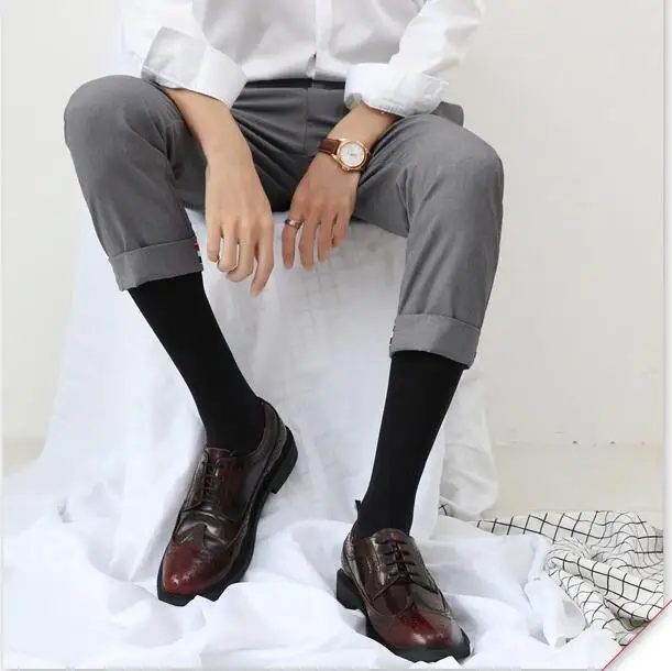 Genuine Leather Men's Dress Shoes Red Wedding Smart Casual Shoes Patent Leather Flats Carved Brogues Male Mix Colour Oxfords
Genuine Leather Men's Dress Shoes Red Wedding Smart Casual Shoes Patent Leather Flats Carved Brogues Male Mix Colour Oxfords