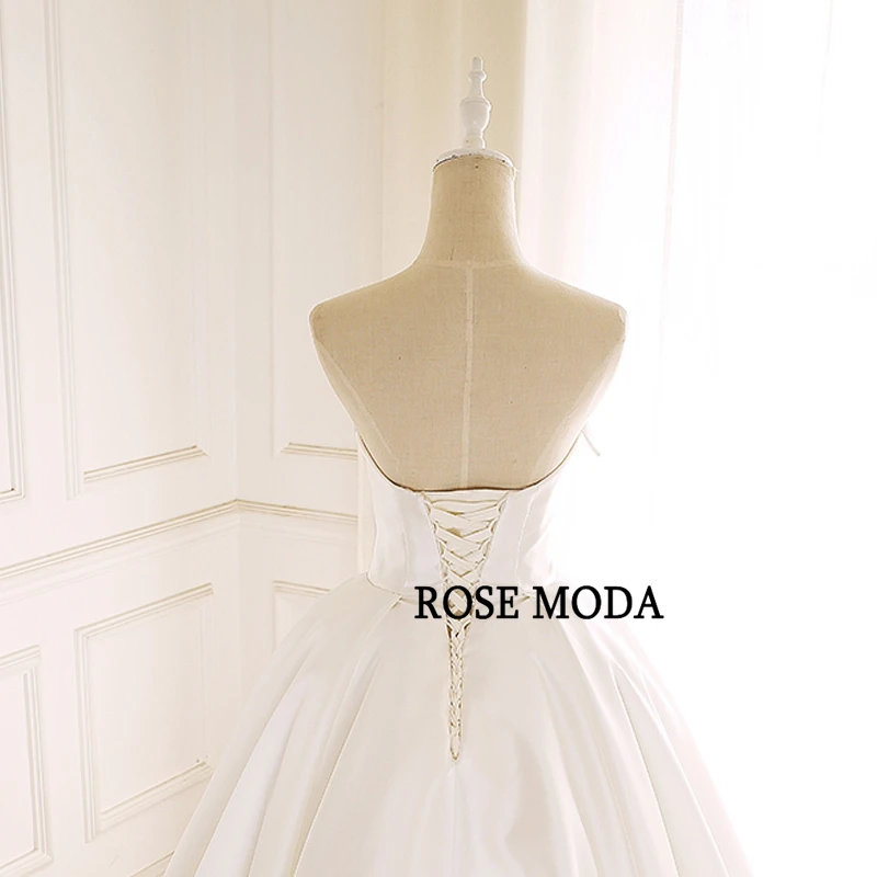 Rose Moda Luxury Satin Wedding Dress Vintage Princess Bridal Dress with Train Real Images
Rose Moda Luxury Satin Wedding Dress Vintage Princess Bridal Dress with Train Real Images