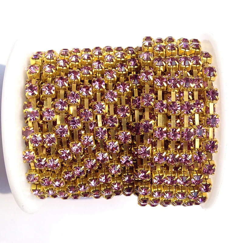Light Amethyst Crystal Rhinestones Chain 10 yards/roll SS6 to SS38 Gold Base DIY Beauty Accessories Rhinestone Chain
Light Amethyst Crystal Rhinestones Chain 10 yards/roll SS6 to SS38 Gold Base DIY Beauty Accessories Rhinestone Chain