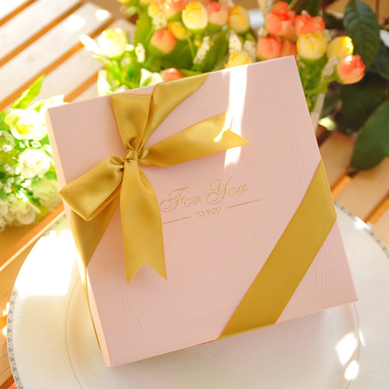 Free shipping50pcs large Simple luxury pink blue color box Wedding Birthday Guests Event party gold pink Candy Favor Boxes
Free shipping50pcs large Simple luxury pink blue color box Wedding Birthday Guests Event party gold pink Candy Favor Boxes