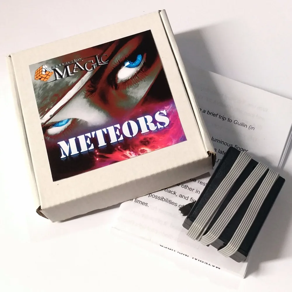 Meteors blue от Juan Mayoral /Fism 2009 лучший сценический эффект крупный план продукты для профессиональных трюков Стандартный кабинет для сцены
Meteors blue от Juan Mayoral /Fism 2009 лучший сценический эффект крупный план продукты для профессиональных трюков Стандартный кабинет для сцены