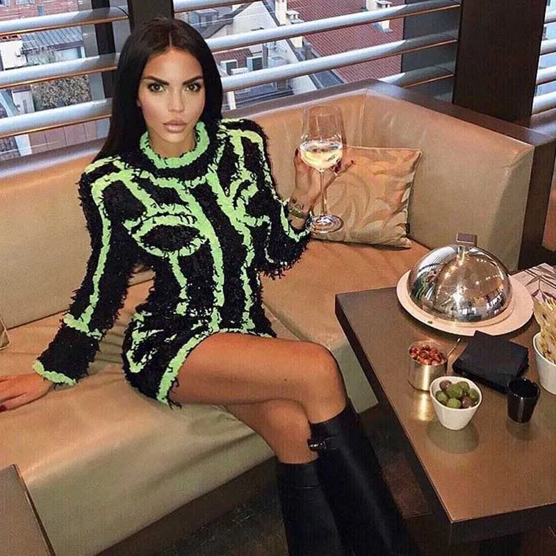 wholesale Autumn And Winter New dresses black green Long sleeve Luxury Luxury cocktail Party bandage Dress(L2703)
wholesale Autumn And Winter New dresses black green Long sleeve Luxury Luxury cocktail Party bandage Dress(L2703)