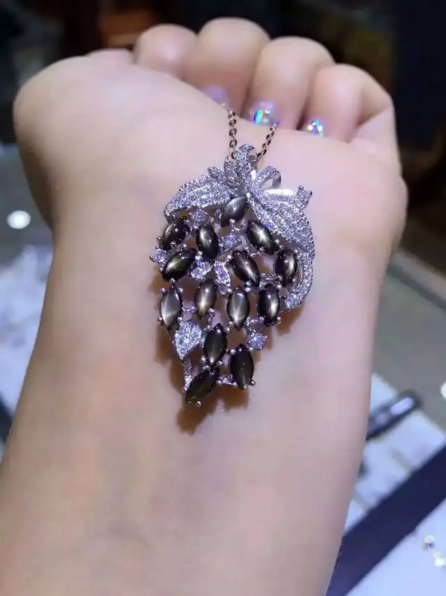 natural Starlight sapphire pendant S925 silver Natural gemstone Pendant Necklace trendy Luxury grape string women fine jewelry
natural Starlight sapphire pendant S925 silver Natural gemstone Pendant Necklace trendy Luxury grape string women fine jewelry