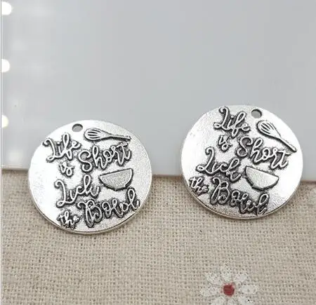 High Quality 20 Pieces/Lot Diameter 25mm Letter Embossed Life Is Short Charms Pendents
High Quality 20 Pieces/Lot Diameter 25mm Letter Embossed Life Is Short Charms Pendents