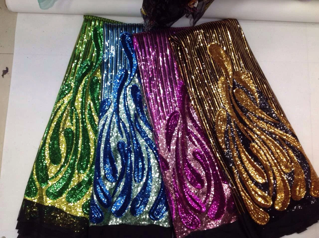 2017 New Arrival Upscale African Lace Free Shipping ! African Net Lace High Quality French Fabric with Seqiuns Embroidery KL9252
2017 New Arrival Upscale African Lace Free Shipping ! African Net Lace High Quality French Fabric with Seqiuns Embroidery KL9252