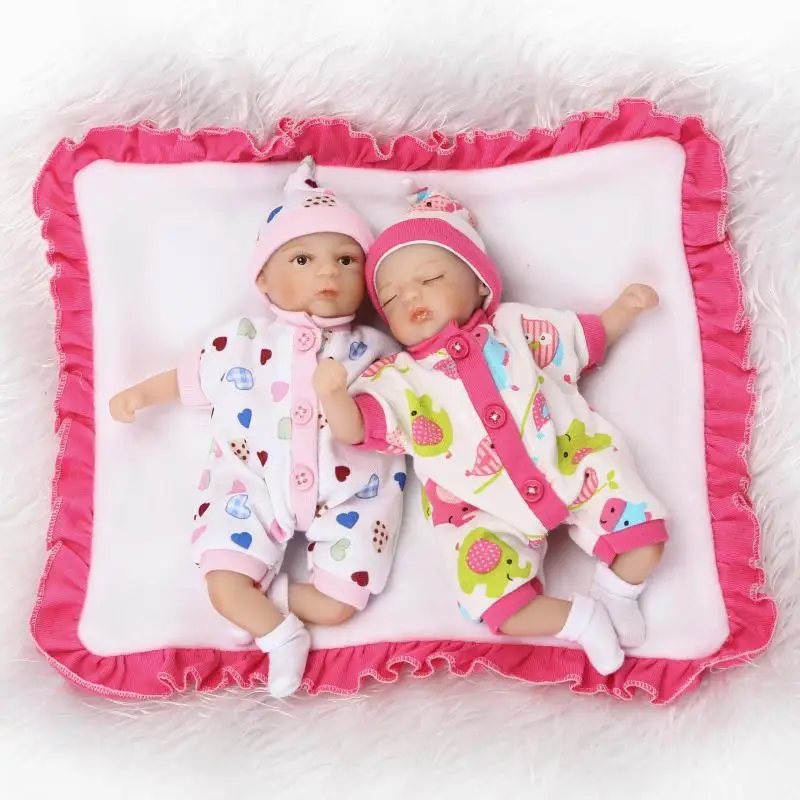 8inch 20cm Cotton Body Cute Super Mini Baby Lifelike Newborn Twin with Lovely Clothes Silicone Reborn Baby Dolls Twins
8inch 20cm Cotton Body Cute Super Mini Baby Lifelike Newborn Twin with Lovely Clothes Silicone Reborn Baby Dolls Twins