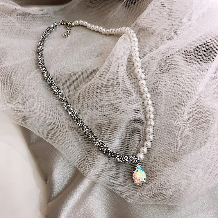 Luxury Crystal Simulated Pearls Choker Necklaces for Women Rhinestone Choker Necklace Crystal Pendant Wedding Party
Luxury Crystal Simulated Pearls Choker Necklaces for Women Rhinestone Choker Necklace Crystal Pendant Wedding Party