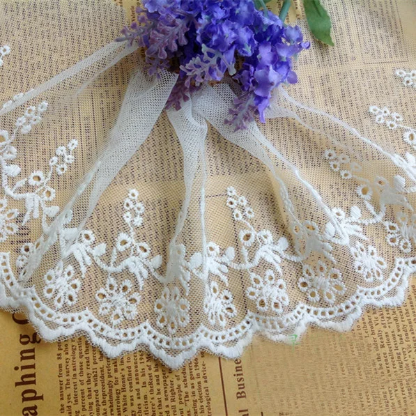 5Yds Wide 14cm white cotton embroidery grape flower bud silk cloth DIY handmade clothing skirt sofa decoration lace AC47
5Yds Wide 14cm white cotton embroidery grape flower bud silk cloth DIY handmade clothing skirt sofa decoration lace AC47