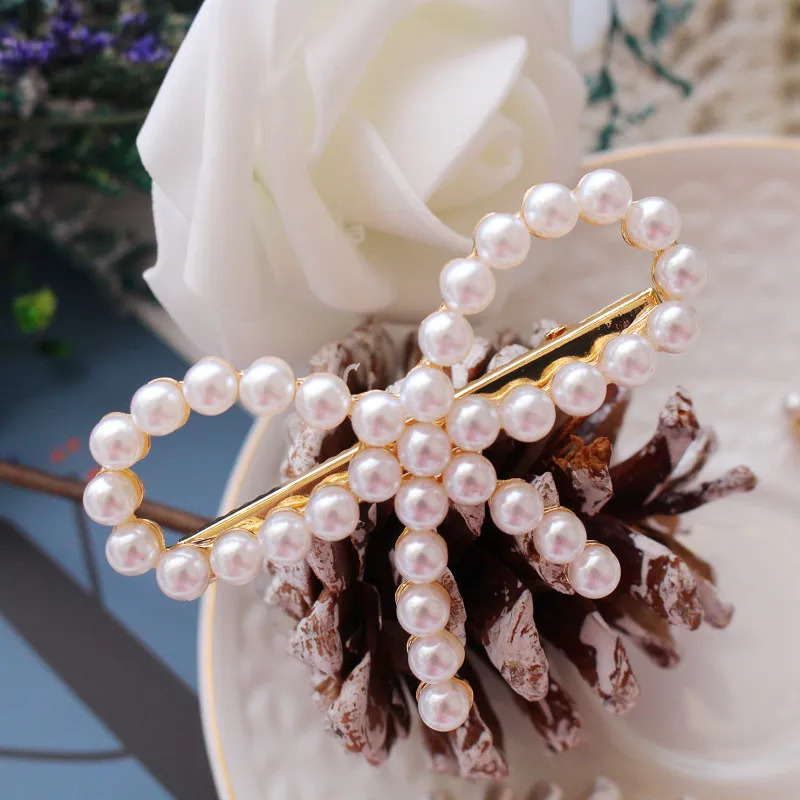 1Pc Korea Fashion Imitiation Flower Hair Clips Hollow Bowknot Hairpins Headdress for women girls Hair Accessories
1Pc Korea Fashion Imitiation Flower Hair Clips Hollow Bowknot Hairpins Headdress for women girls Hair Accessories