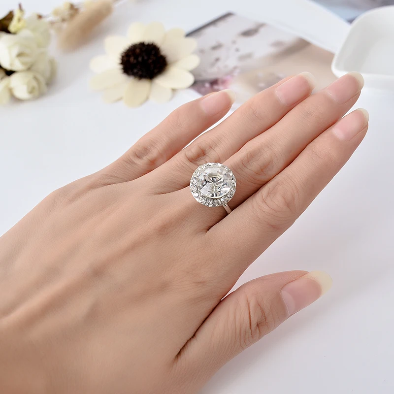 2016 New Arrival Ring Silver Fashion Crystal White Big Simulated Stone for Women Bridal Wedding,Anel Prata Sale
2016 New Arrival Ring Silver Fashion Crystal White Big Simulated Stone for Women Bridal Wedding,Anel Prata Sale