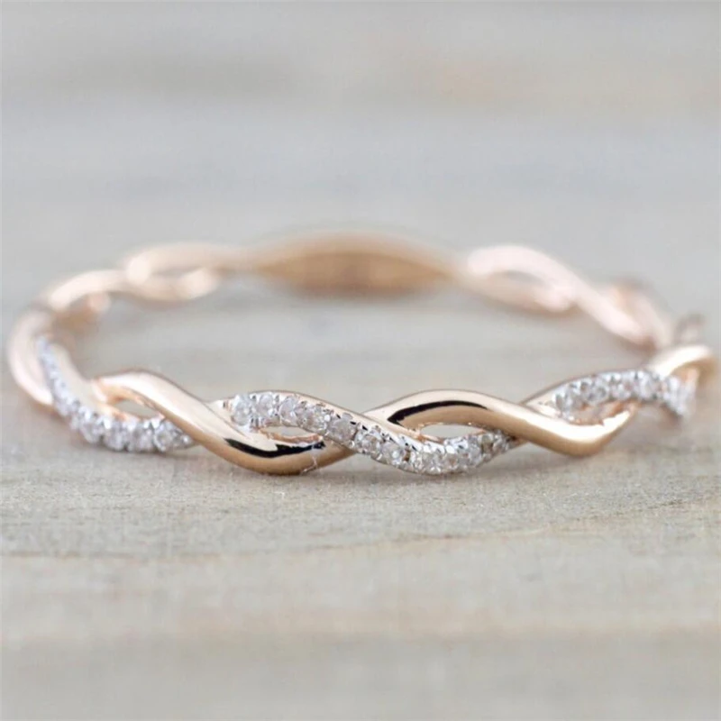 2021 Rose Gold Color Twist Classical Wedding Engagement Ring for Lady Germany Crystals Gift Rings Bague Female Cheap price
2021 Rose Gold Color Twist Classical Wedding Engagement Ring for Lady Germany Crystals Gift Rings Bague Female Cheap price