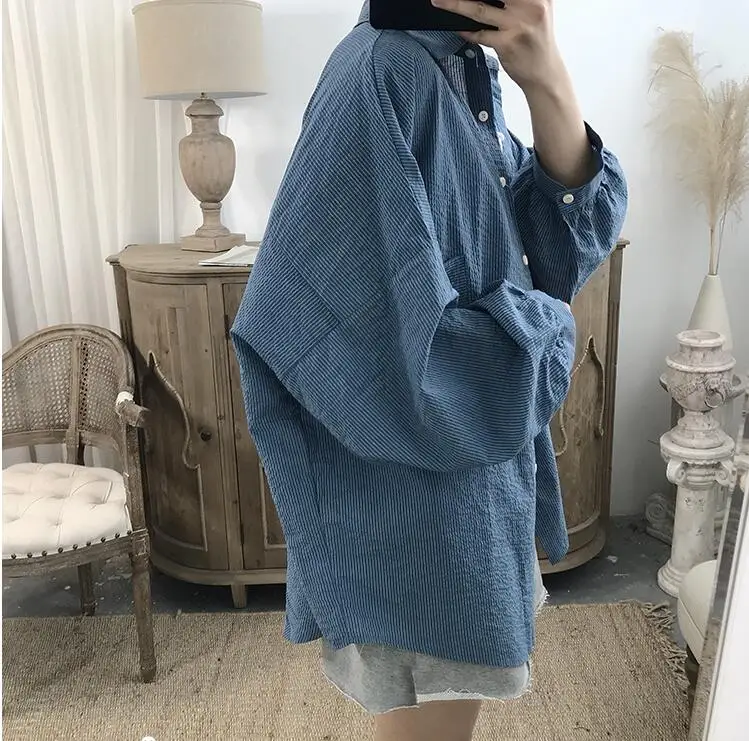 2018 Fashionable temperament blue and white stripe bud sleeve summer long sleeve shirt. Large size casual shirt.
2018 Fashionable temperament blue and white stripe bud sleeve summer long sleeve shirt. Large size casual shirt.