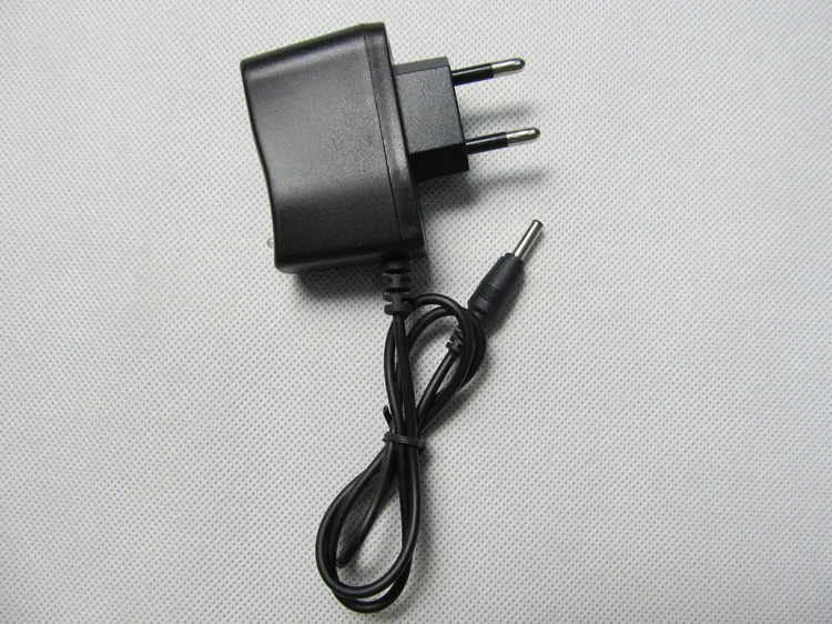 Free shopping 4.2 V 0.5 A 18650 lithium polymer battery charger DC:5.5*2.1mm EURO / US regulatory plug
Free shopping 4.2 V 0.5 A 18650 lithium polymer battery charger DC:5.5*2.1mm EURO / US regulatory plug