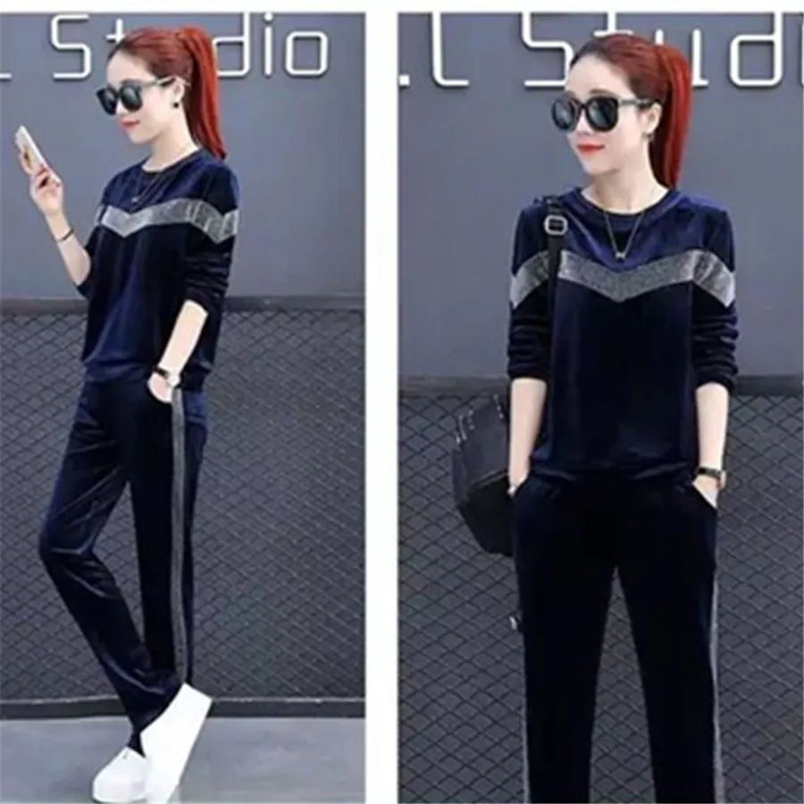 velvet Sporting suit set New Leisure 2 peice set Long sleeve Sportswear suit female Autumn Korea Lady suit
velvet Sporting suit set New Leisure 2 peice set Long sleeve Sportswear suit female Autumn Korea Lady suit