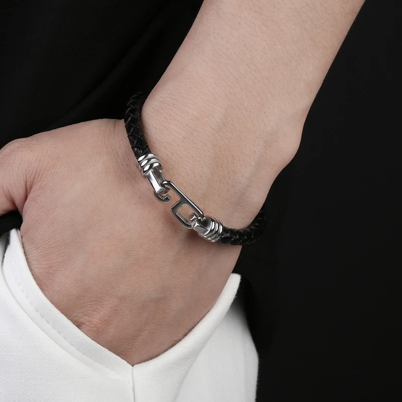 MOZO FASHION 2020 New Charm Bracelets Trendy Genuine Leather Braided Hook Clasp Bracelet Simple Style Punk Rock Men Jewelry 1059
MOZO FASHION 2020 New Charm Bracelets Trendy Genuine Leather Braided Hook Clasp Bracelet Simple Style Punk Rock Men Jewelry 1059