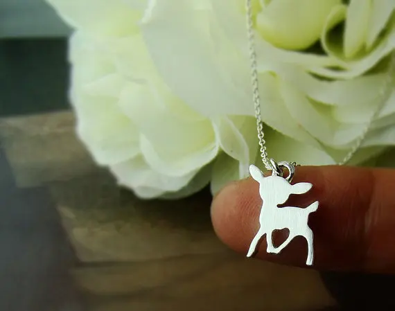 30PCS/lot Fashion deer exclusive silver plated Necklace fawn Necklaces for women Wholesale
30PCS/lot Fashion deer exclusive silver plated Necklace fawn Necklaces for women Wholesale