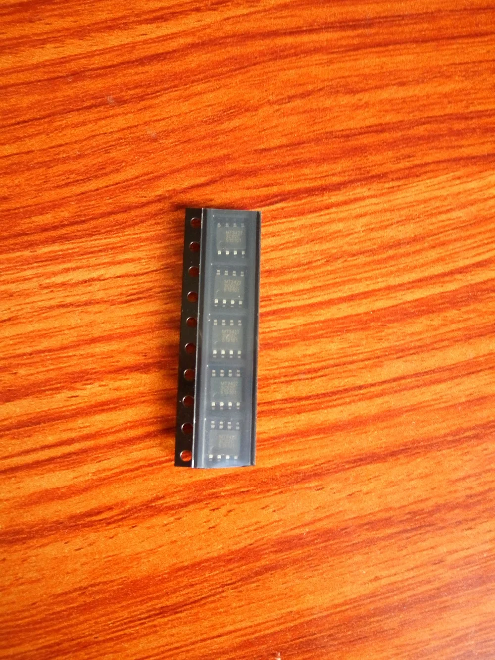100% original new stock clearance sale MT3422 in stock SOP8 AliExpress Standard Shipping
100% original new stock clearance sale MT3422 in stock SOP8 AliExpress Standard Shipping