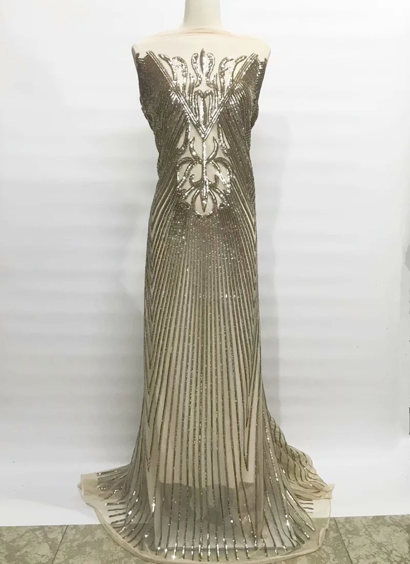 2019 high quality French Nigerian sequins net lace,African tulle mesh sequence lace fabric for party dress 5yards/lot JL0517
2019 high quality French Nigerian sequins net lace,African tulle mesh sequence lace fabric for party dress 5yards/lot JL0517
