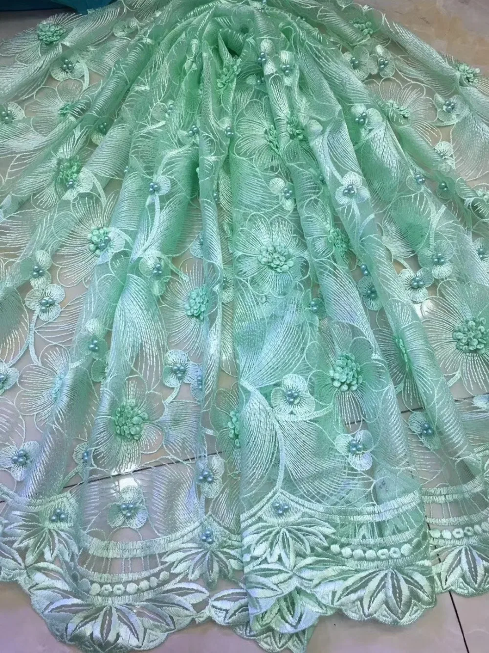 French tulle lace 2019 High Quality African Lace Fabric For Nigerian Women Party Dress ML7675
French tulle lace 2019 High Quality African Lace Fabric For Nigerian Women Party Dress ML7675