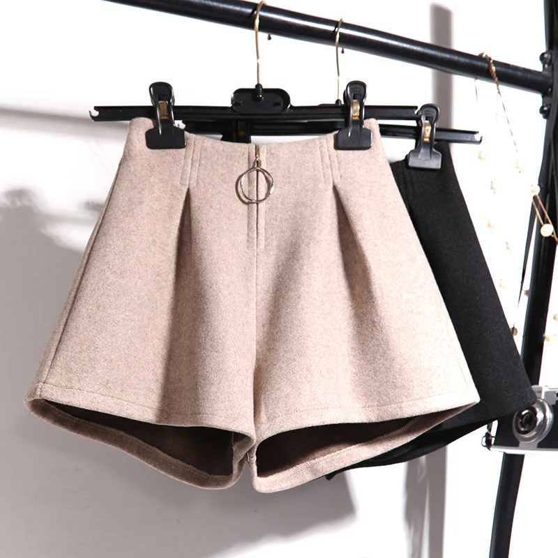 2018 New Fashion Women wool Shorts Summer High Waist Shorts With Rings Pockets Harajuku casual Short
2018 New Fashion Women wool Shorts Summer High Waist Shorts With Rings Pockets Harajuku casual Short
