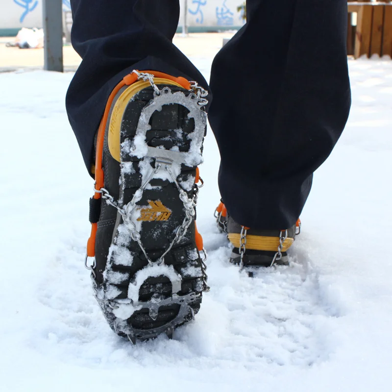 Hewolf Steel 12-tooth Anti Skid Ice Climbing Crampons Outdoor Sports Winter Fishing Hiking Camping Snowshoes cover Men women
Hewolf Steel 12-tooth Anti Skid Ice Climbing Crampons Outdoor Sports Winter Fishing Hiking Camping Snowshoes cover Men women