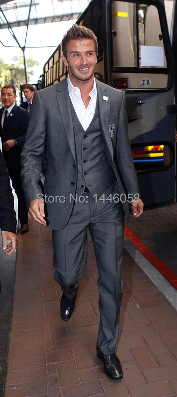 Gray David Beckham Groom Suit Custom Made Tuxedos For Men Groomsman Bridegroom Wedding Best Man Suits ( jacket+Pants+vest+tie)
Gray David Beckham Groom Suit Custom Made Tuxedos For Men Groomsman Bridegroom Wedding Best Man Suits ( jacket+Pants+vest+tie)