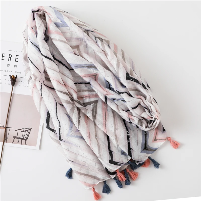 NEW geometric print hijab scarf silver hot stamping shawl fashion Muslim hijabs woman scarves pashmina bandana muffler 10pcs/lot
NEW geometric print hijab scarf silver hot stamping shawl fashion Muslim hijabs woman scarves pashmina bandana muffler 10pcs/lot