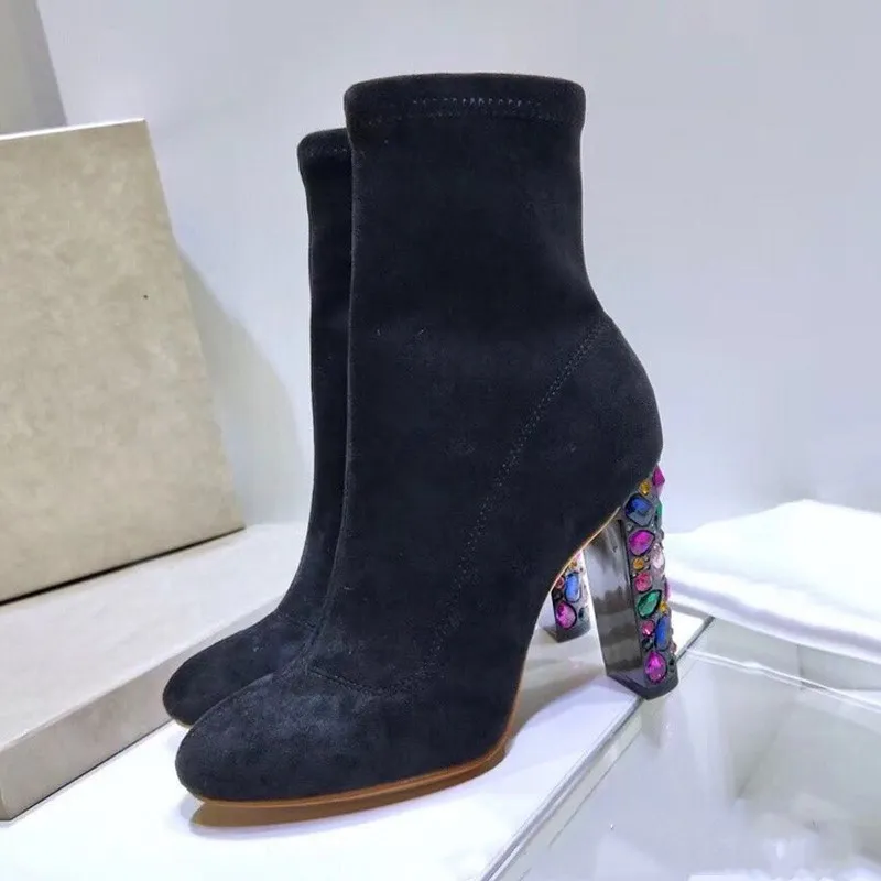 New rhinestone diamond high heel boots ladies pointed colorful crystal decoration with elastic boots fashion and ankle boots lad
New rhinestone diamond high heel boots ladies pointed colorful crystal decoration with elastic boots fashion and ankle boots lad