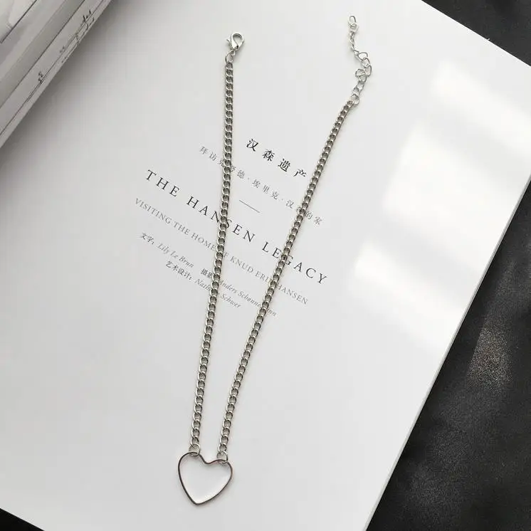 Fashion Punk Metal Wind Sexy Heart-shaped Peach Heart Short Necklace Clavicle Chain Collar Female Hundred Matching Accessories 
Fashion Punk Metal Wind Sexy Heart-shaped Peach Heart Short Necklace Clavicle Chain Collar Female Hundred Matching Accessories