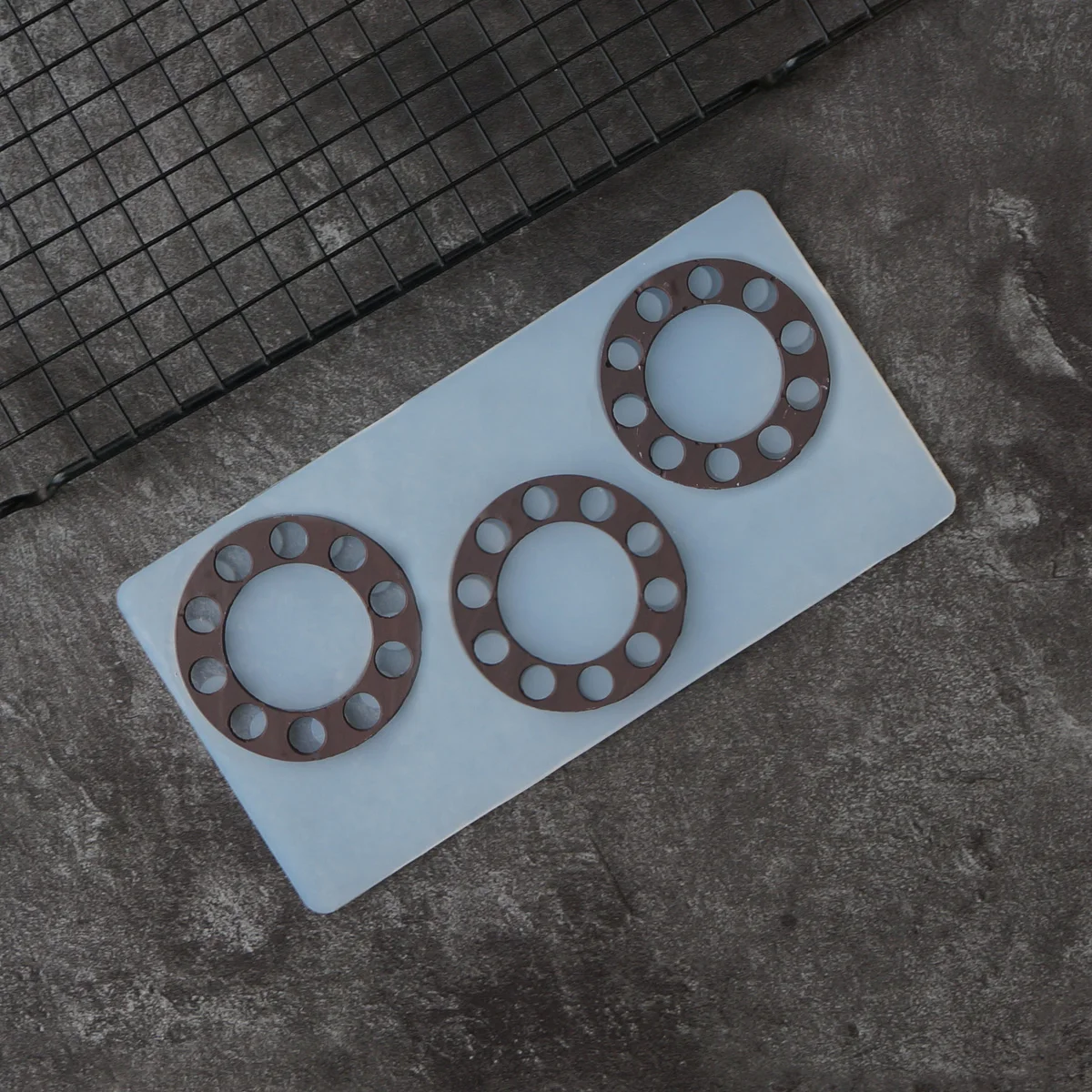 Circle Shape Chocolate Stencil Mold Cake Decorating Tools Hollow Out Dot Round Shape Baking Transfer Sheet Silicone Chablon
Circle Shape Chocolate Stencil Mold Cake Decorating Tools Hollow Out Dot Round Shape Baking Transfer Sheet Silicone Chablon