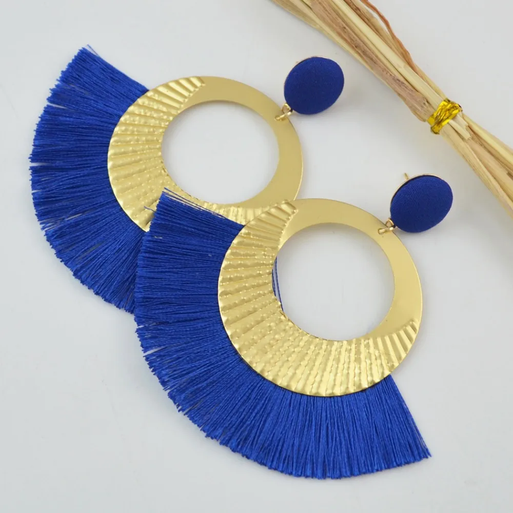 5 Colors New Fashion Jewelry Bohemian Charms Fringe Cotton Tassel Drop Dangle Earrings Women Accessory Party Anniversary Gift
5 Colors New Fashion Jewelry Bohemian Charms Fringe Cotton Tassel Drop Dangle Earrings Women Accessory Party Anniversary Gift