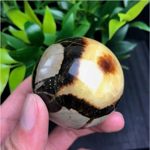 Natural Madagascar mineral ball turtle back stone ball crystal ball home decoration
Natural Madagascar mineral ball turtle back stone ball crystal ball home decoration