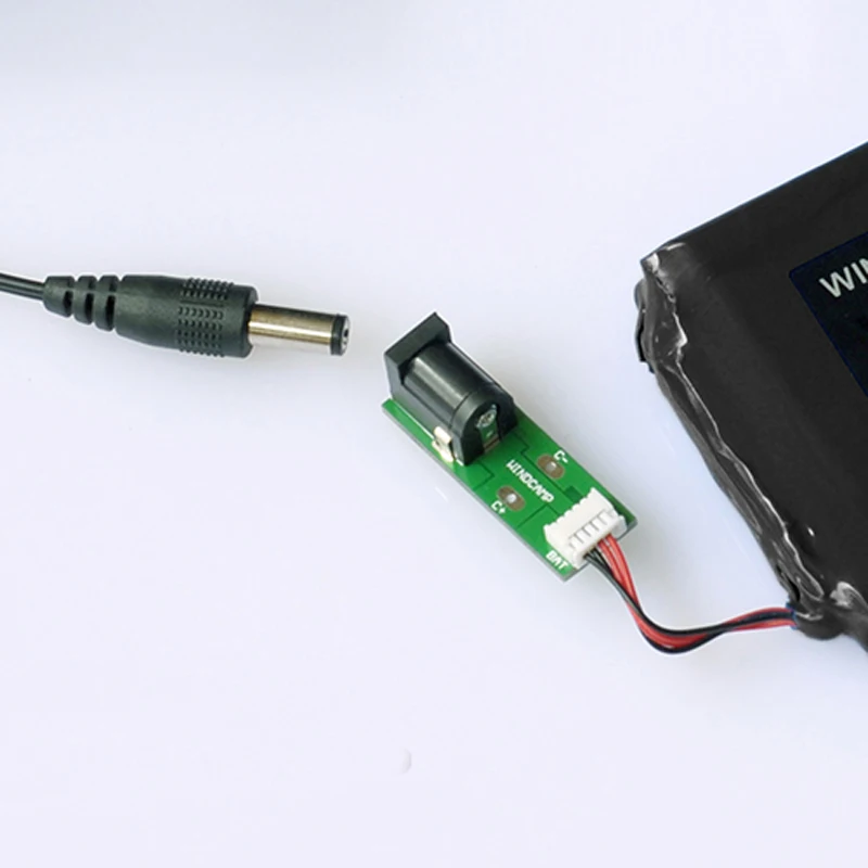 DYKB Charger Adapter Built-in lithium battery Conversion external charging adapter board F LIPO YAESU FT-817 FT-818 HAM WLB-817S
DYKB Charger Adapter Built-in lithium battery Conversion external charging adapter board F LIPO YAESU FT-817 FT-818 HAM WLB-817S