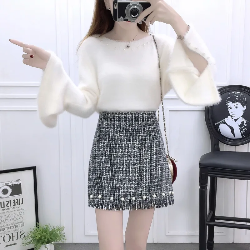 Autumn Outfit Girl Good Quality Nail Bead Sweater & Tall Waist Tweed Skirts Two-Piece Women Clothing Set Vestido Lady Top Knit
Autumn Outfit Girl Good Quality Nail Bead Sweater & Tall Waist Tweed Skirts Two-Piece Women Clothing Set Vestido Lady Top Knit