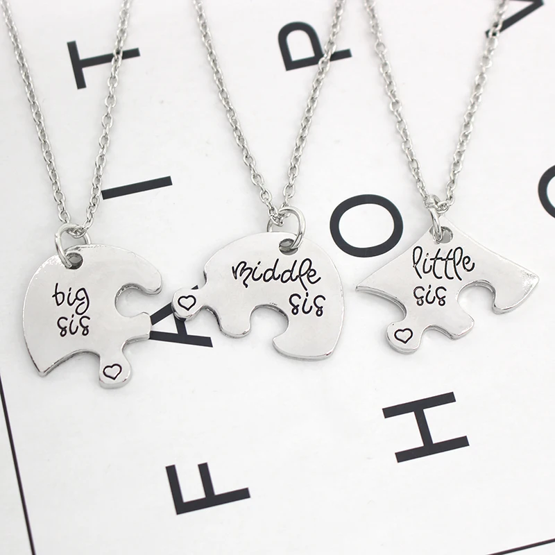 3 PCS Big Middle Little Sister Love Heart Stitching Pendant Necklaces Good Sisters Letter Alloy Link Chain Choker Necklace Gift
3 PCS Big Middle Little Sister Love Heart Stitching Pendant Necklaces Good Sisters Letter Alloy Link Chain Choker Necklace Gift