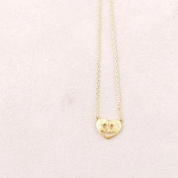 30 PCS fashion smiling face peach heart pendant necklace for women